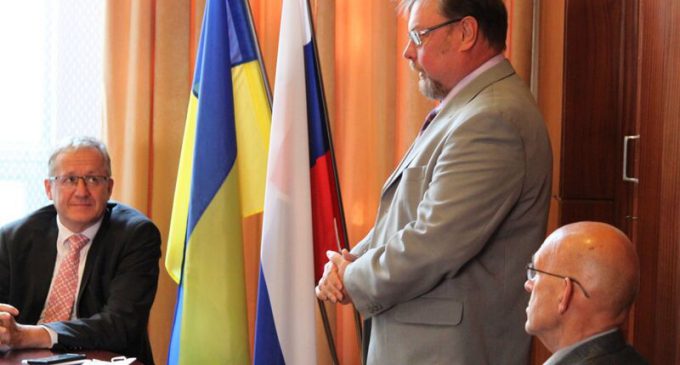 УНІА прийнято участь у засіданні клубу банкірів в Посольстві Словаччини в Україніна на тему: «Економічний розвиток України у світовому контексті»
